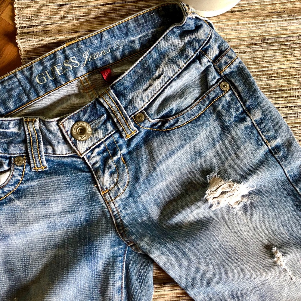 ✨Guess Jeans Boot Cut Size 24✨